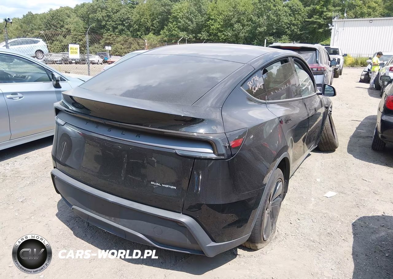 2026 Tesla Model Y All-Wheel Drive-Long Range Launch Series-Premium All-Wheel Drive VIN:7SAYGDEE9TF462706 - 4