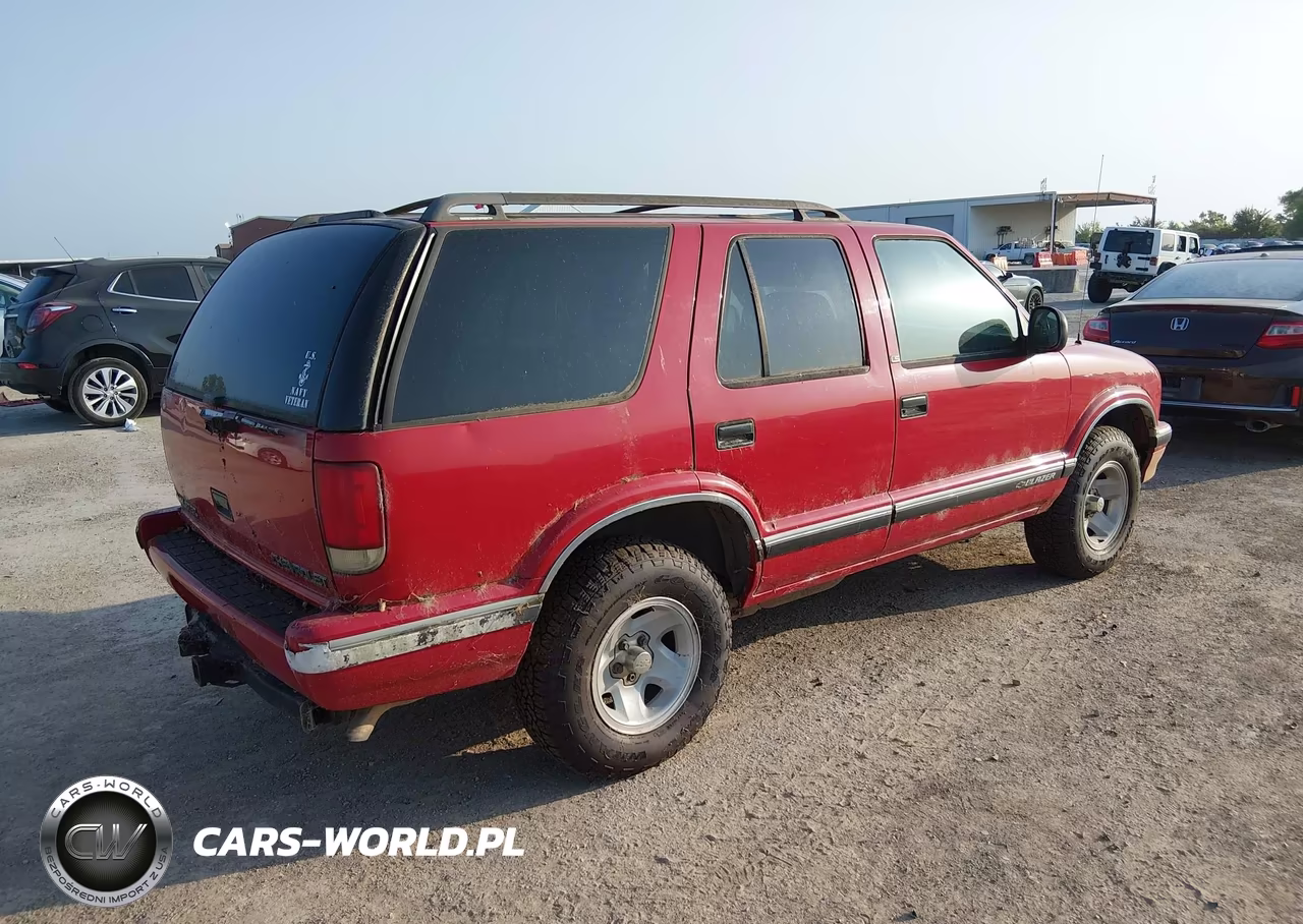 1997 Chevrolet Blazer Ls VIN:1GNCS13W6V2235440 - 4
