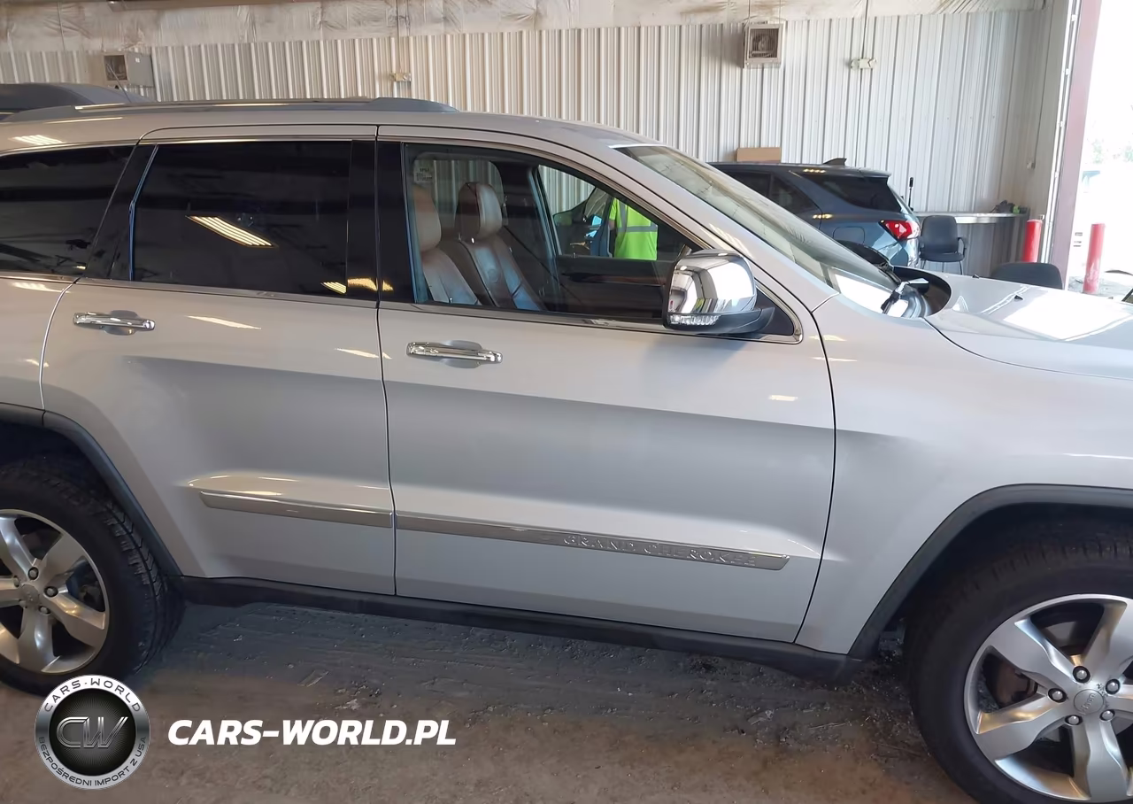 2012 Jeep Grand Cherokee Overland VIN:1C4RJFCG2CC196414 - 13
