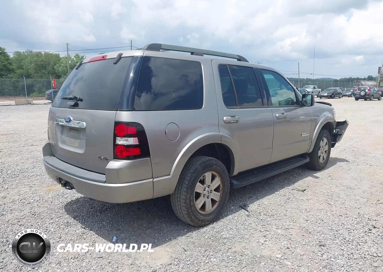 2008 Ford Explorer Xlt VIN:1FMEU73E38UA39451 - 4