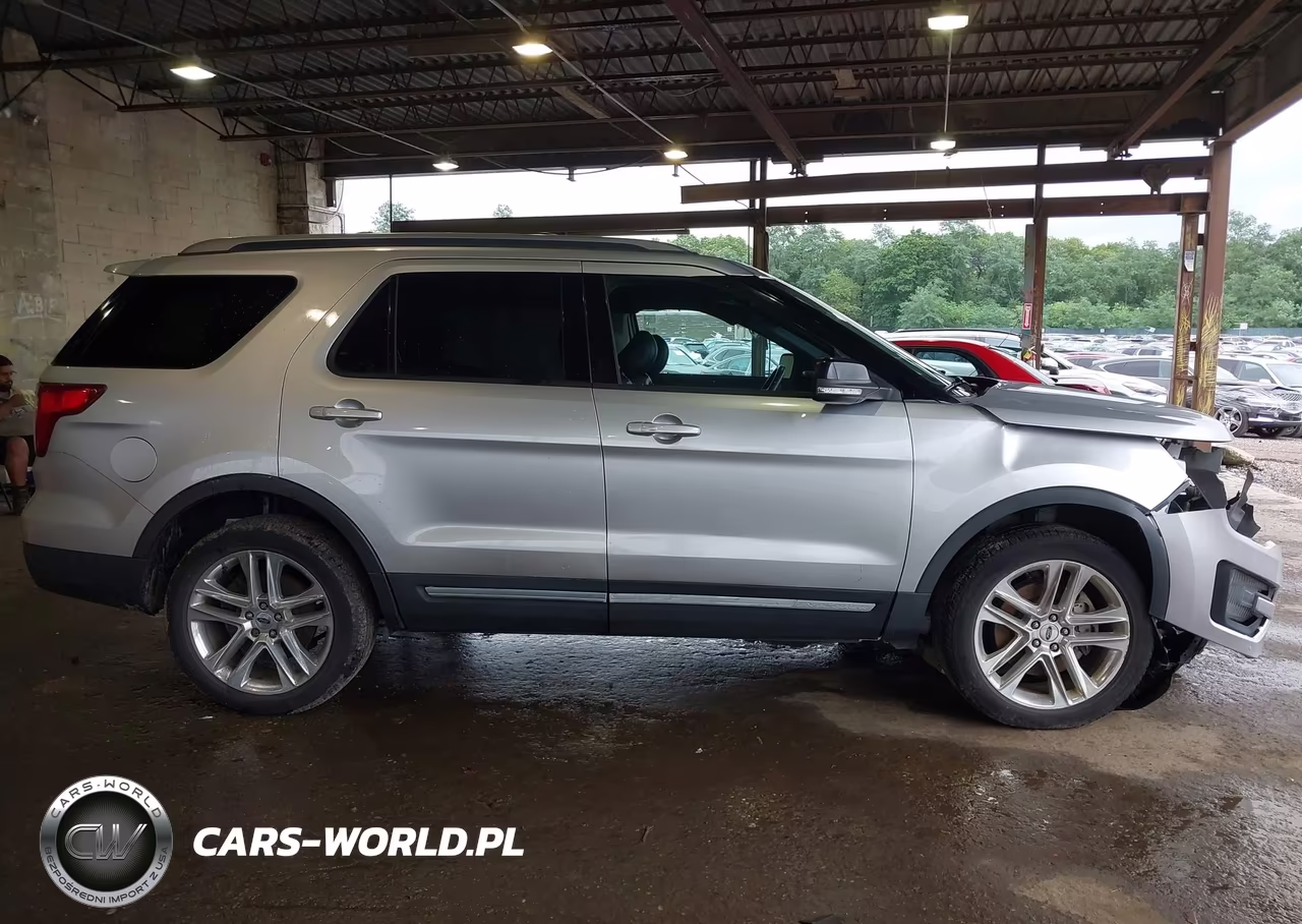 2017 Ford Explorer Xlt VIN:1FM5K8D84HGC21842 - 14