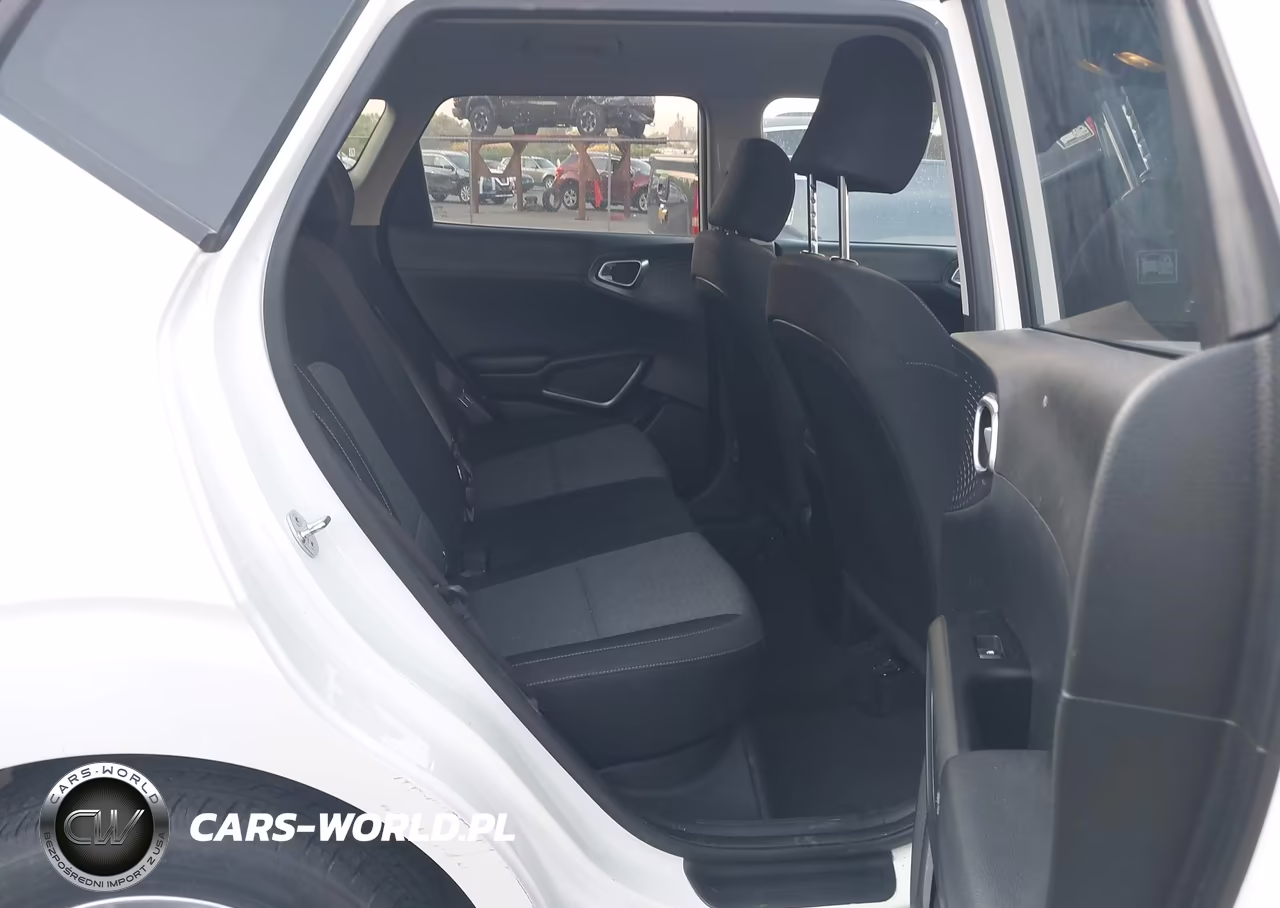 2021 Kia Soul S VIN:KNDJ23AU7M7750980 - 8