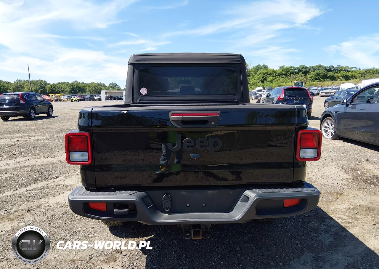 2020 Jeep Gladiator Sport 4X4 VIN:1C6HJTAG8LL185695 - 17