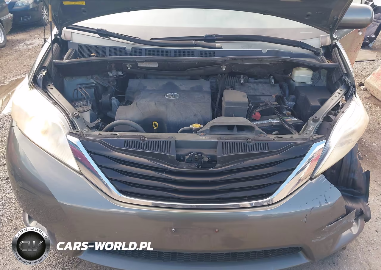 2014 Toyota Sienna Le V6 8 Passenger VIN:5TDKK3DC4ES524829 - 10