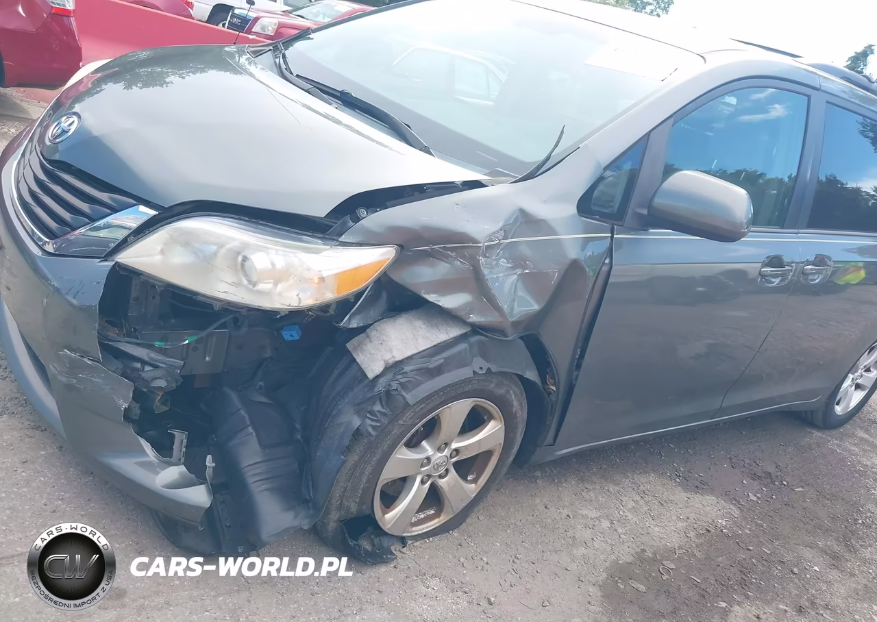 2014 Toyota Sienna Le V6 8 Passenger VIN:5TDKK3DC4ES524829 - 6