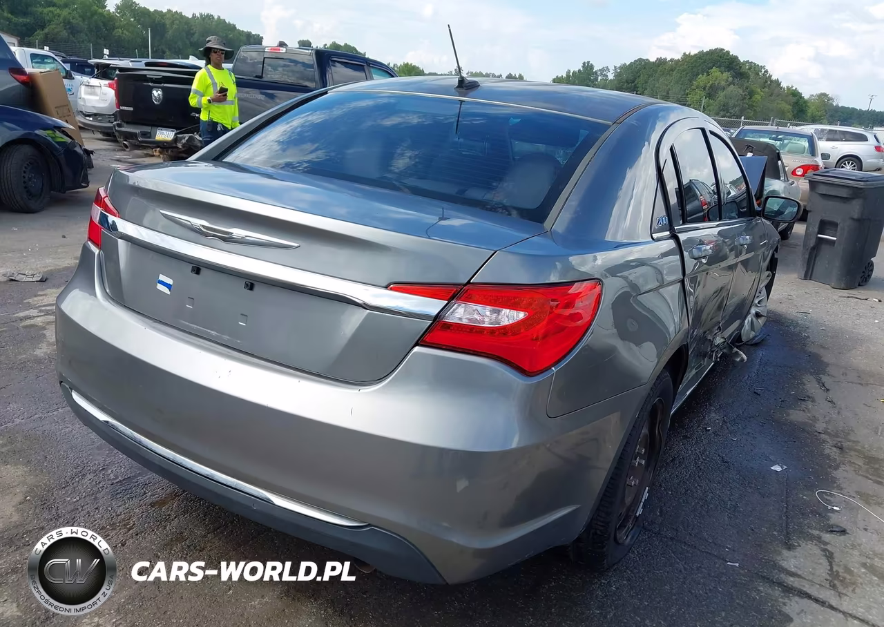 2013 Chrysler 200 Lx VIN:1C3CCBAB3DN735052 - 4