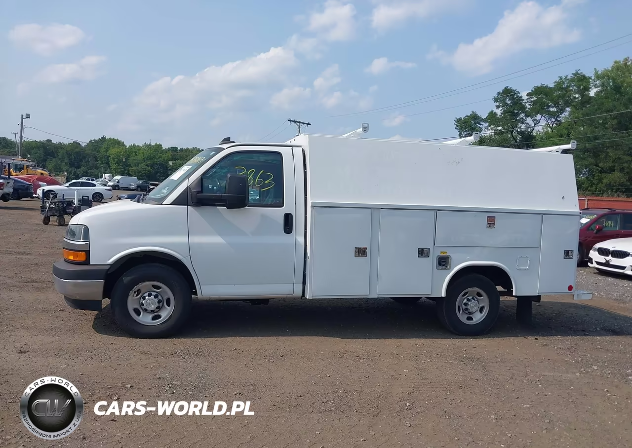 2023 Chevrolet Express Cutaway Work Van VIN:1HA0GRF76PN006866 - 14