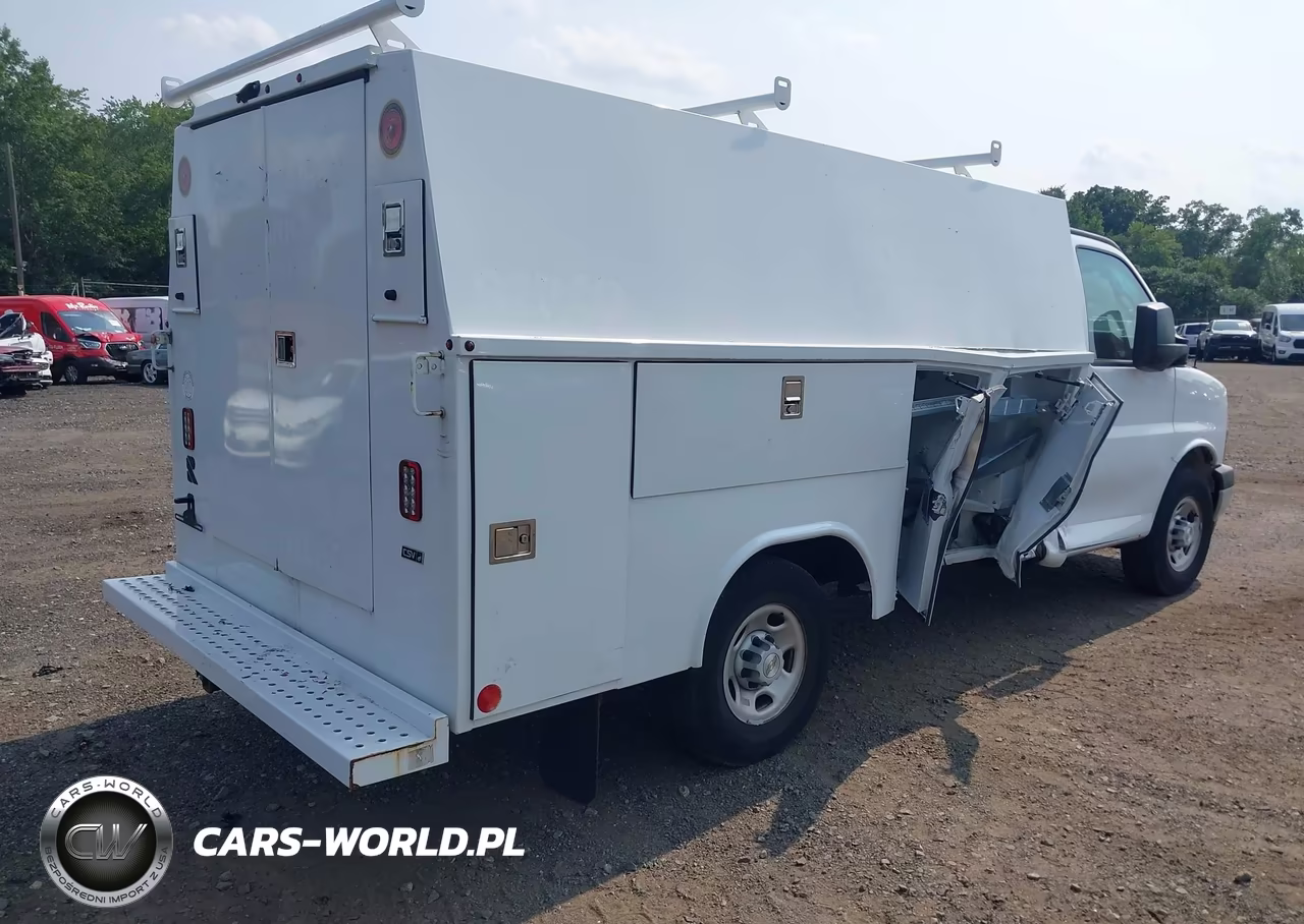 2023 Chevrolet Express Cutaway Work Van VIN:1HA0GRF76PN006866 - 4