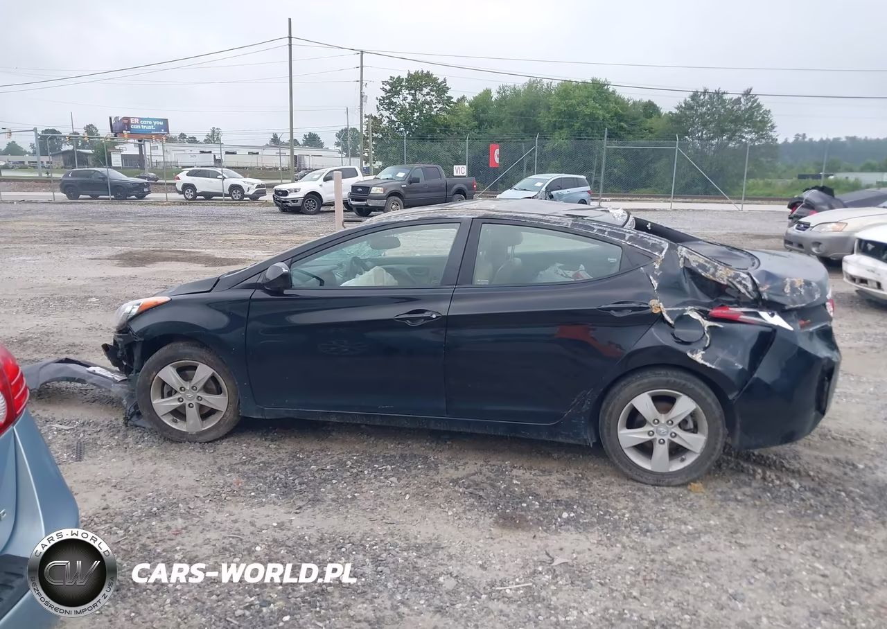 2013 Hyundai Elantra Gls VIN:KMHDH4AE7DU556781 - 14