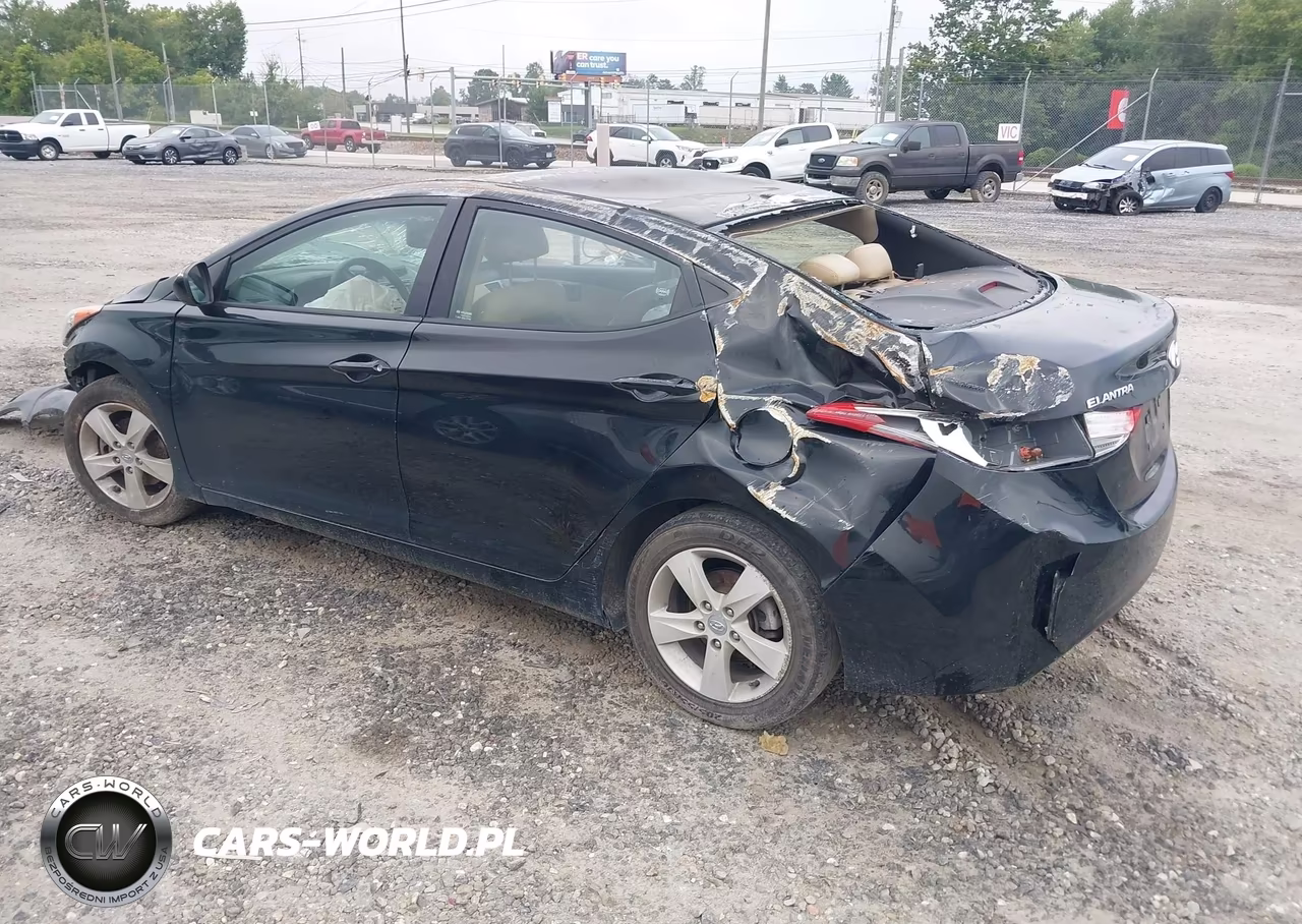 2013 Hyundai Elantra Gls VIN:KMHDH4AE7DU556781 - 3