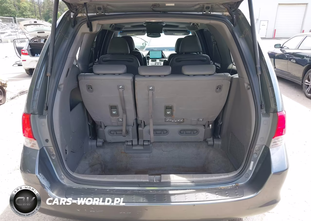 2010 Honda Odyssey Ex-L VIN:5FNRL3H73AB085176 - 17