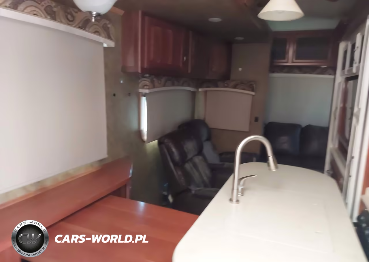 2015 Redwood Other VIN:4V0FC3926FR004586 - 10