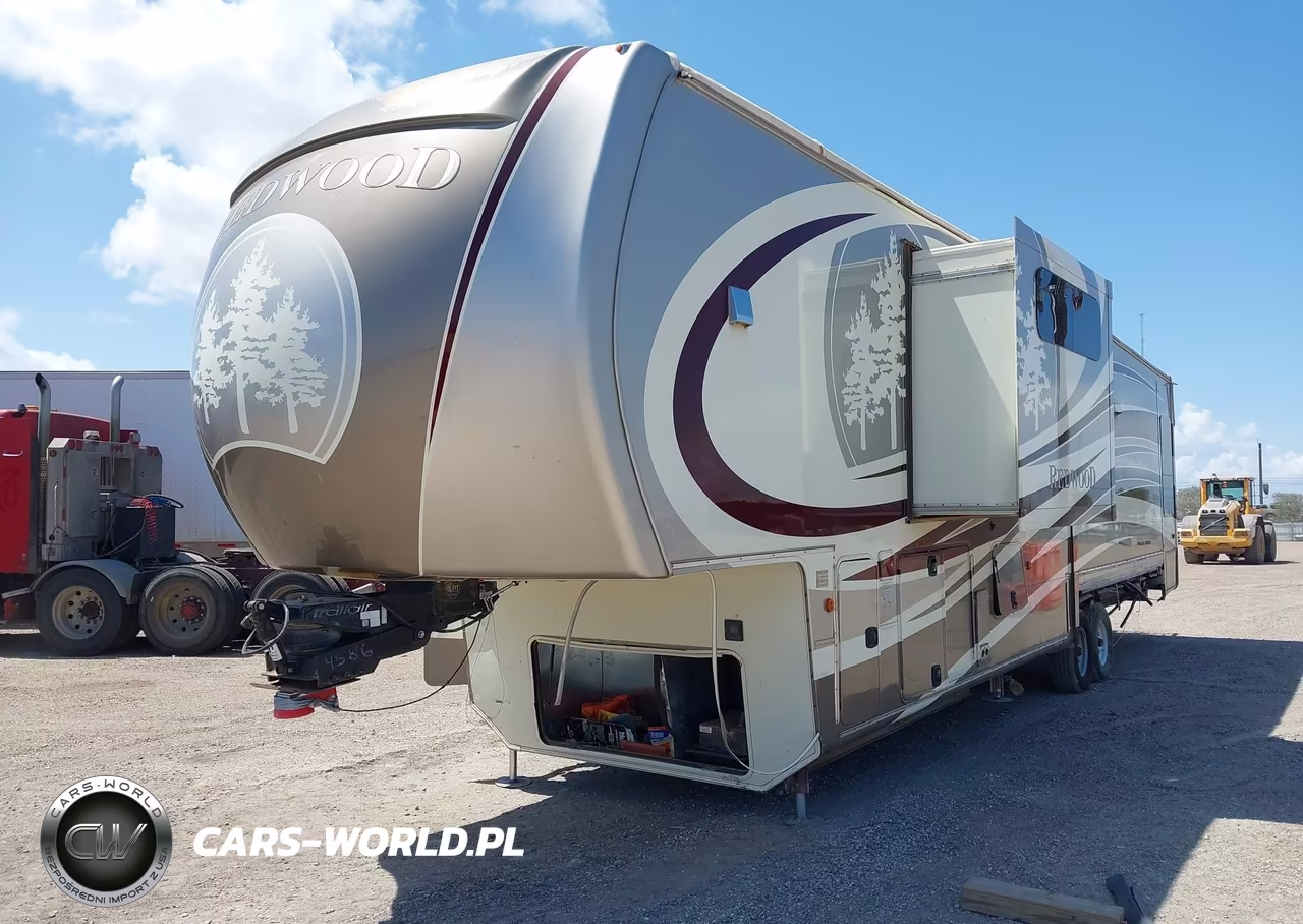 2015 Redwood Other VIN:4V0FC3926FR004586 - 2