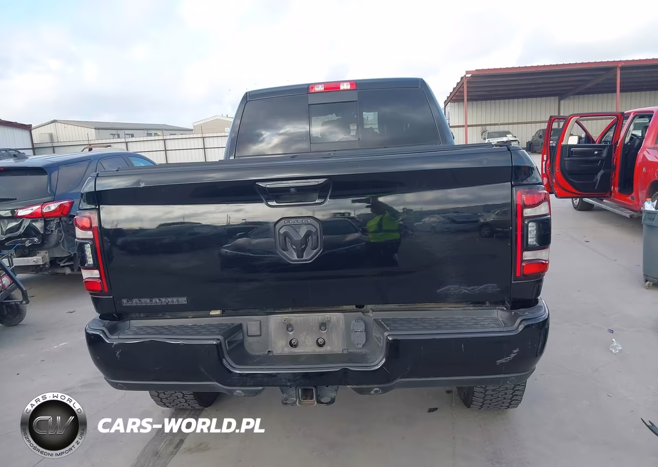 2020 Ram 2500 Laramie 4X4 6'4 Box VIN:3C6UR5NL2LG148066 - 17