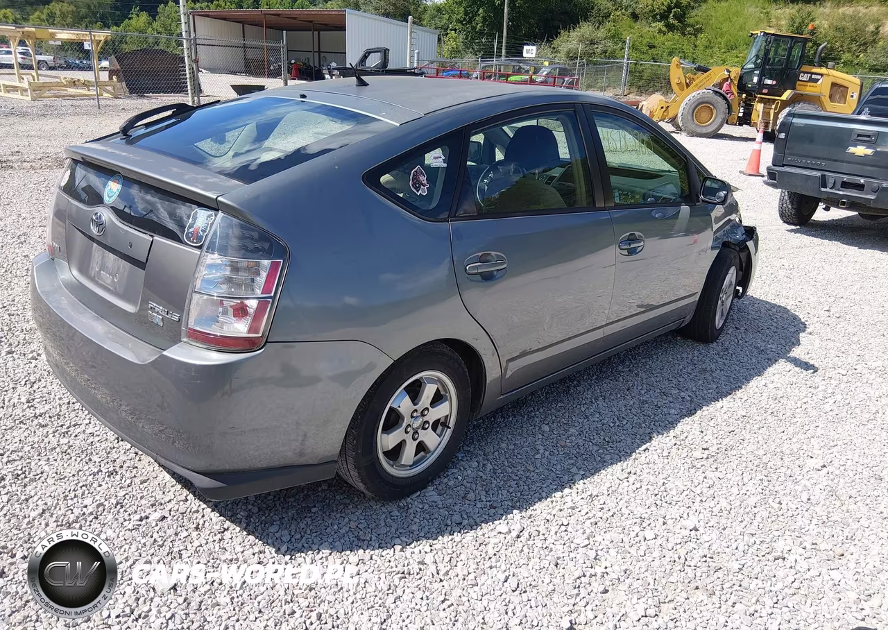 2005 Toyota Prius VIN:JTDKB20UX53085212 - 4