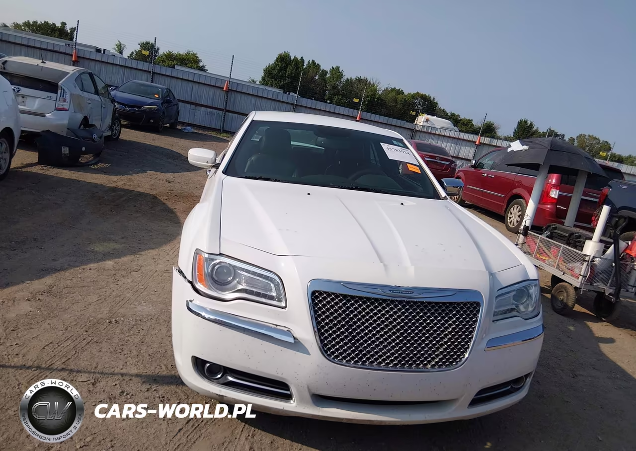 2014 Chrysler 300 VIN:2C3CCAAG7EH216439 - 13