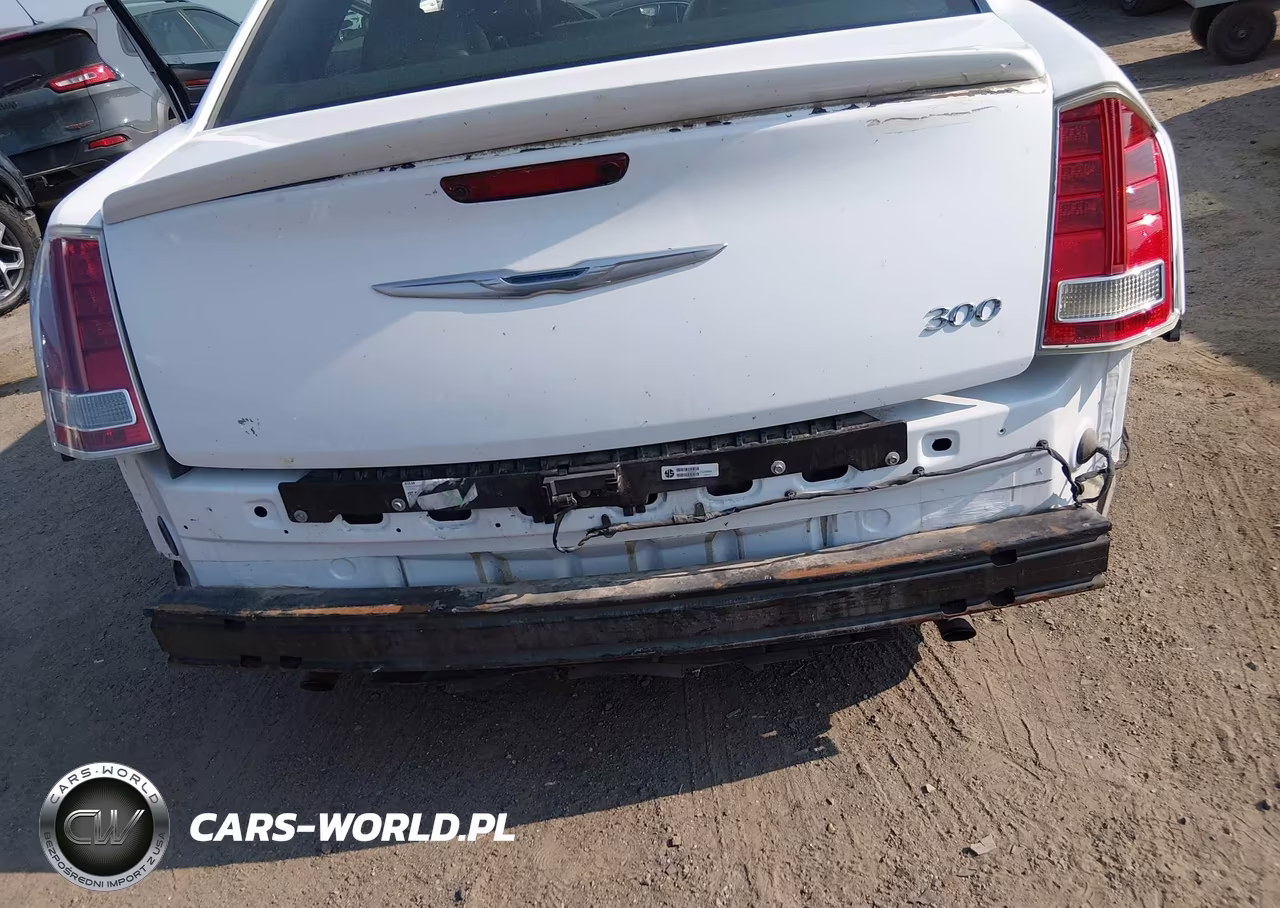 2014 Chrysler 300 VIN:2C3CCAAG7EH216439 - 6