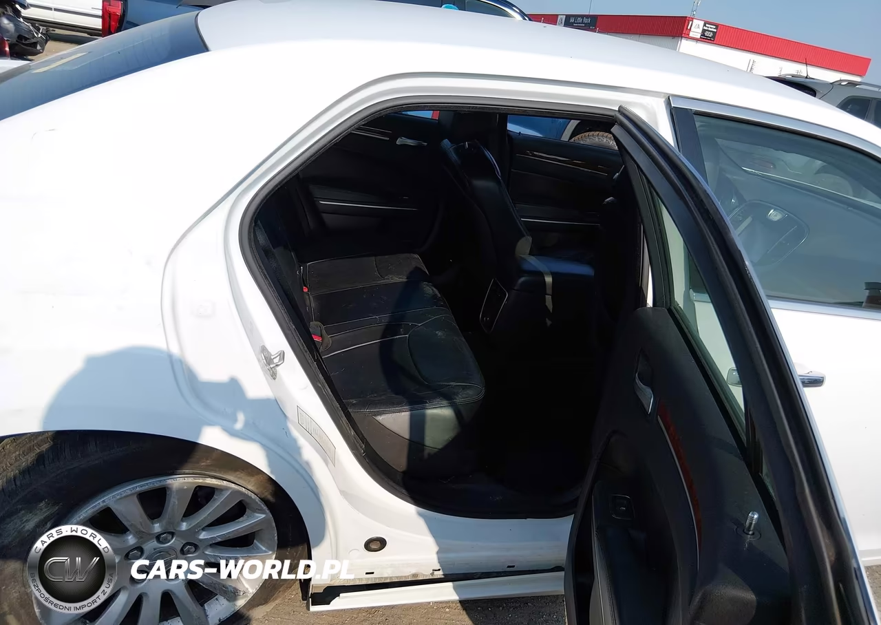2014 Chrysler 300 VIN:2C3CCAAG7EH216439 - 8
