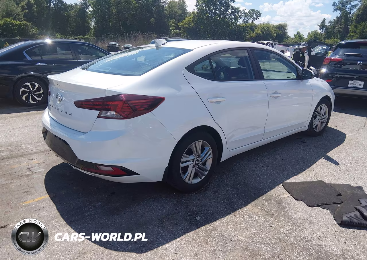2020 Hyundai Elantra Sel-Value-Limited VIN:5NPD84LF9LH606390 - 4