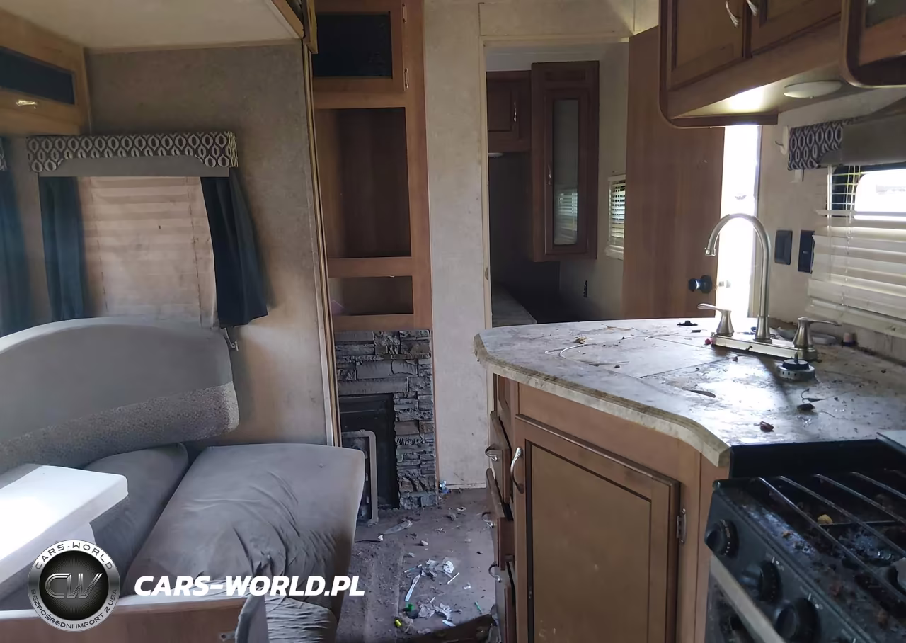 2017 Coachmen 293Rlds VIN:5ZT2CAXBXHT010489 - 8