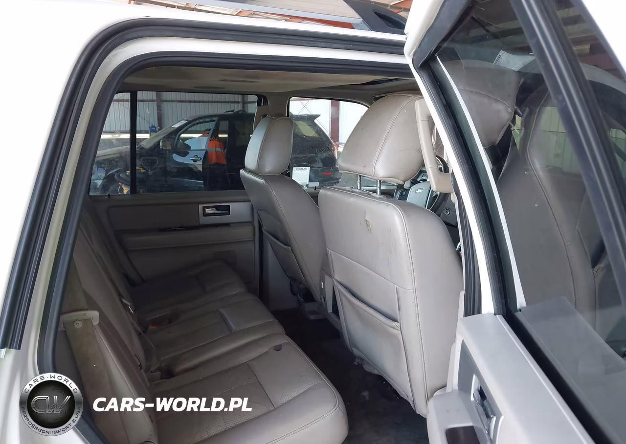 2010 Ford Expedition Limited VIN:1FMJU2A54AEB50532 - 8
