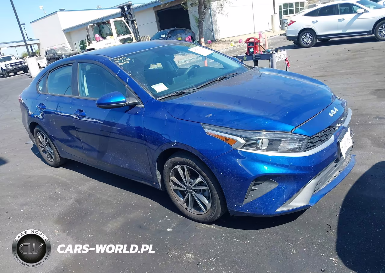 2024 Kia Forte Lxs