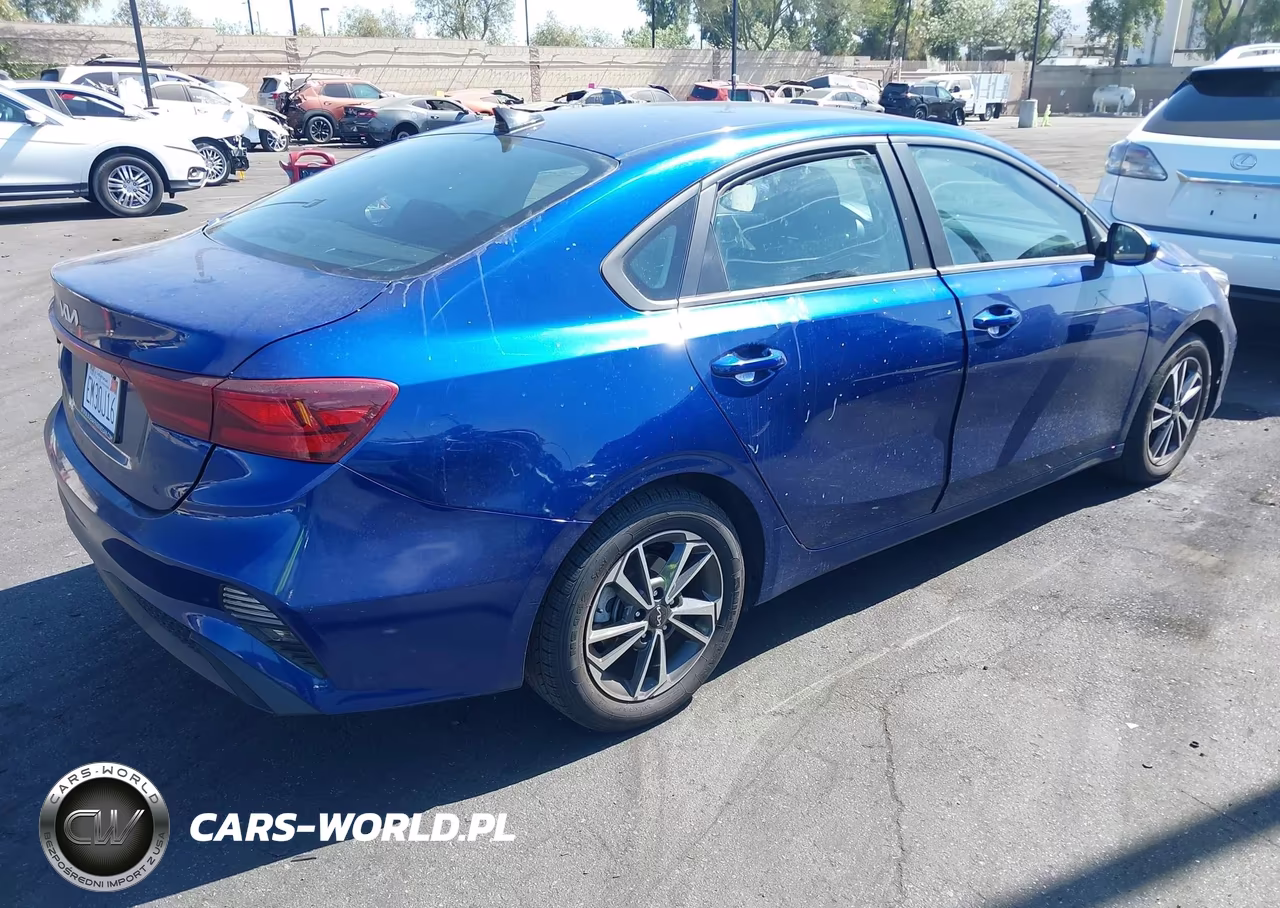 2024 Kia Forte Lxs VIN:3KPF24AD6RE695182 - 4