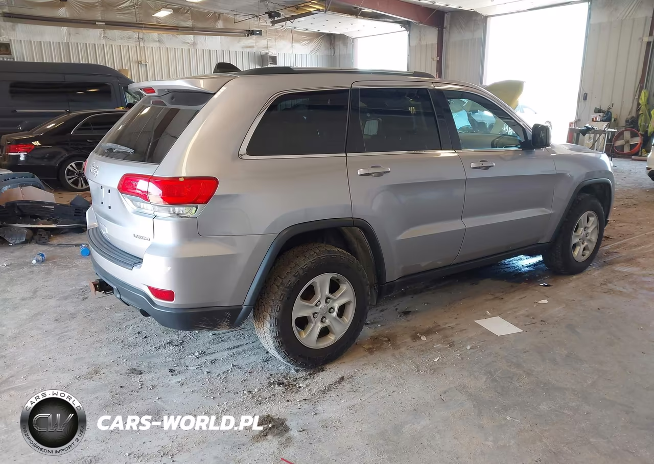 2015 Jeep Grand Cherokee Laredo VIN:1C4RJFAG6FC791340 - 4