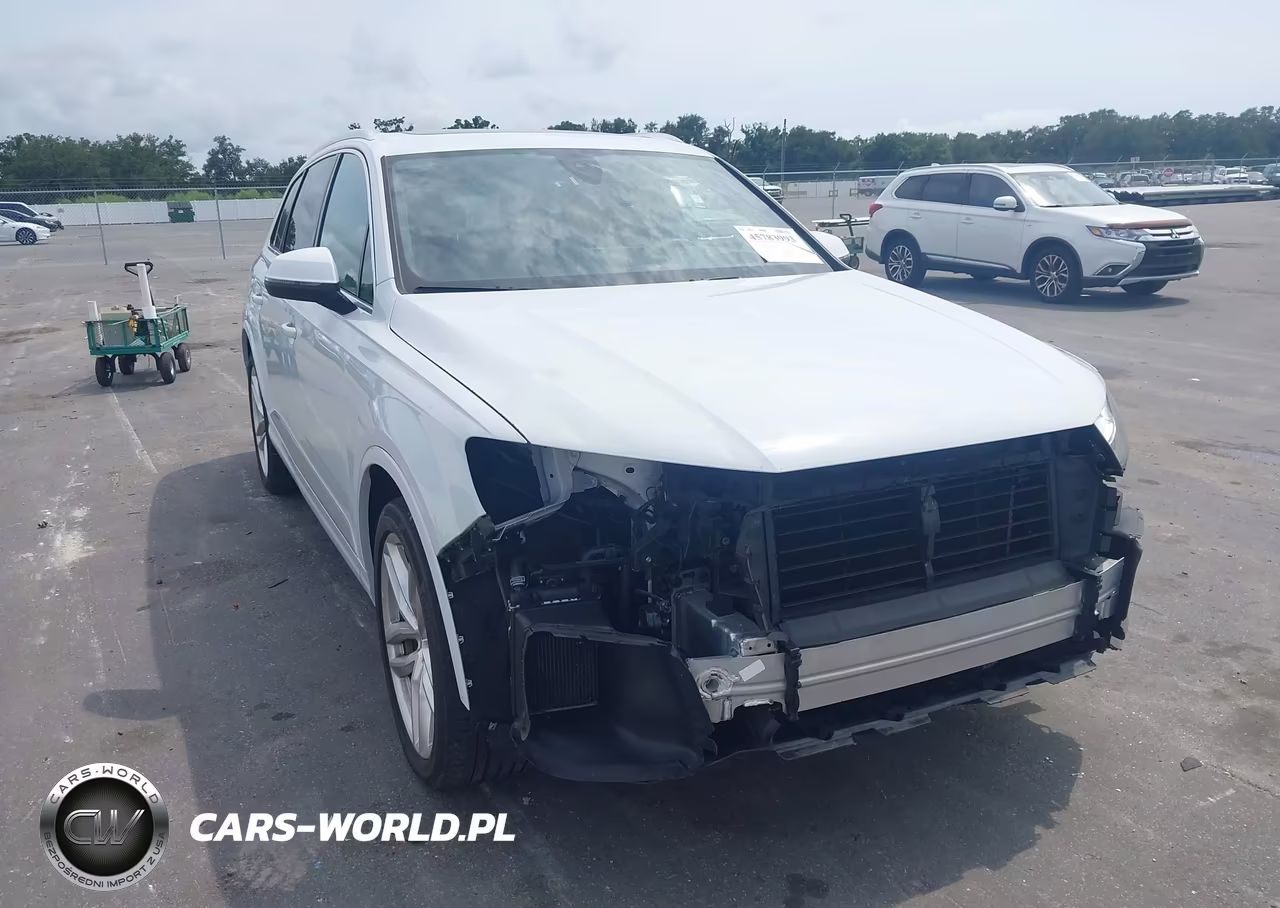 2017 Audi Q7 3.0T Premium VIN:WA1VAAF72HD030211 - 6