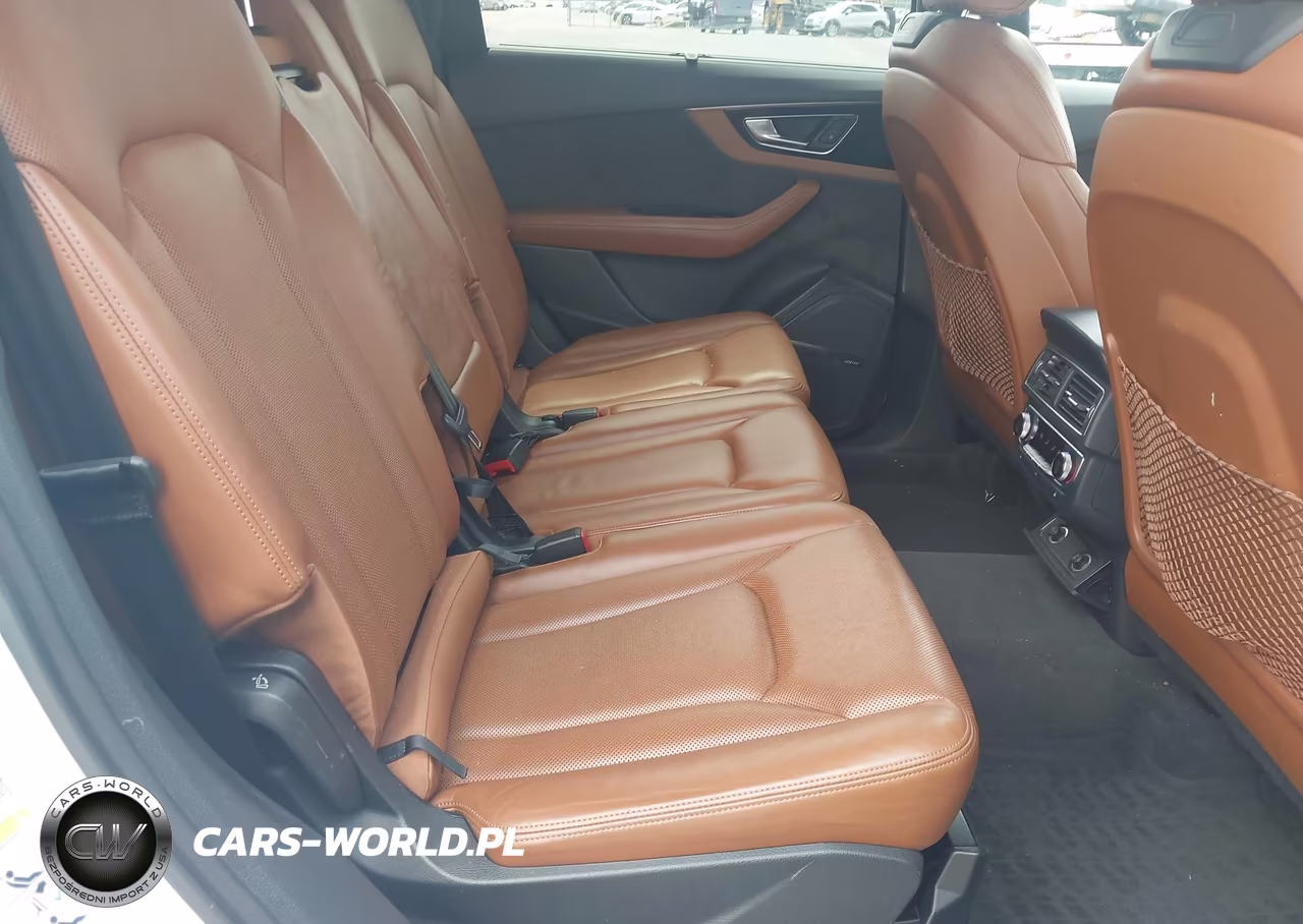 2017 Audi Q7 3.0T Premium VIN:WA1VAAF72HD030211 - 8