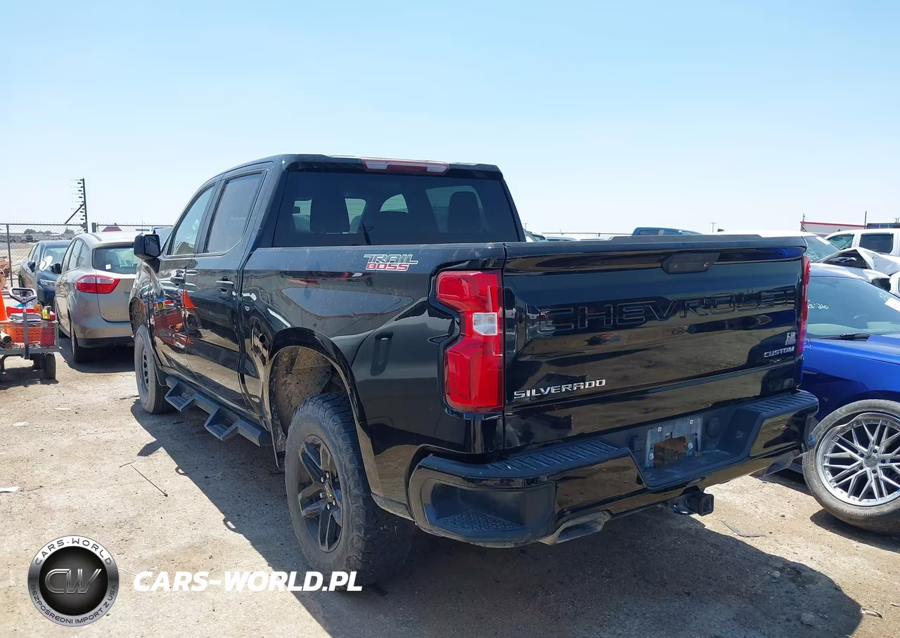 2021 Chevrolet Silverado 1500 4Wd Short Bed Custom Trail Boss VIN:1GCPYCEF3MZ332537 - 3
