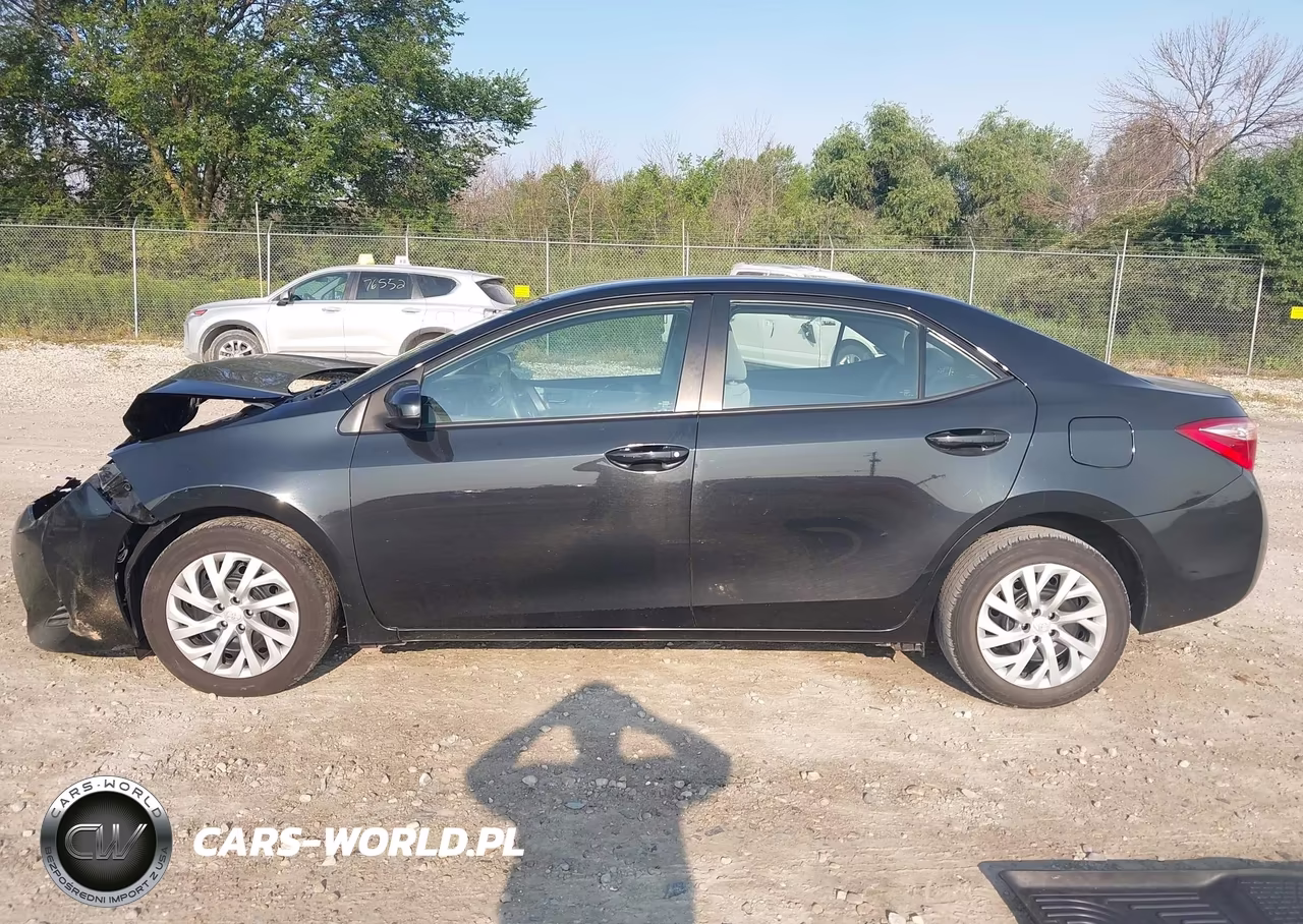 2017 Toyota Corolla Le VIN:2T1BURHE8HC897071 - 14