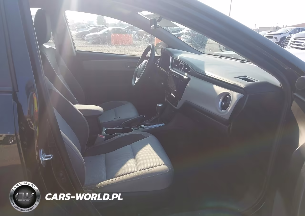 2017 Toyota Corolla Le VIN:2T1BURHE8HC897071 - 5
