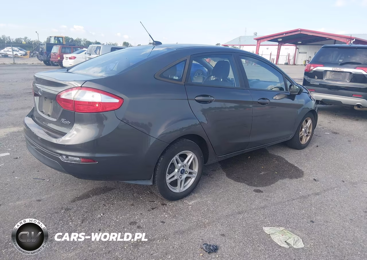2018 Ford Fiesta Se VIN:3FADP4BJ7JM129769 - 4