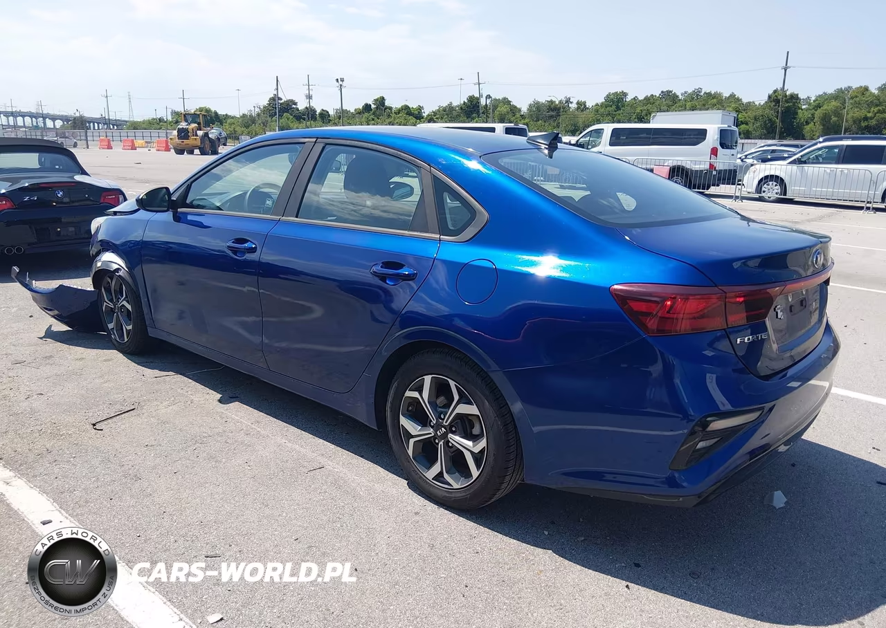 2019 Kia Forte Lxs VIN:3KPF24AD4KE026334 - 3