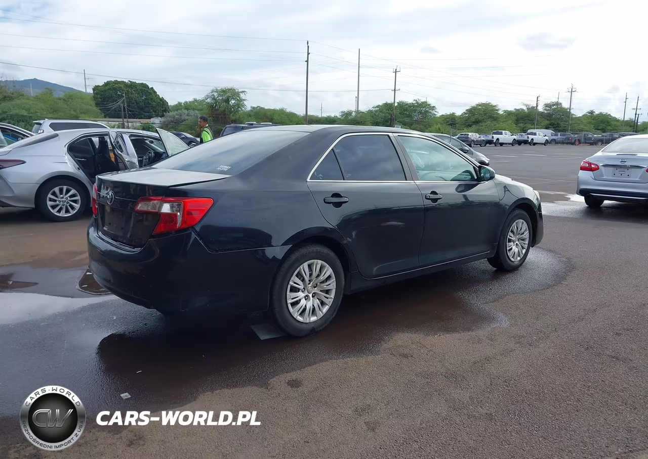 2014 Toyota Camry L VIN:4T1BF1FK1EU802512 - 4