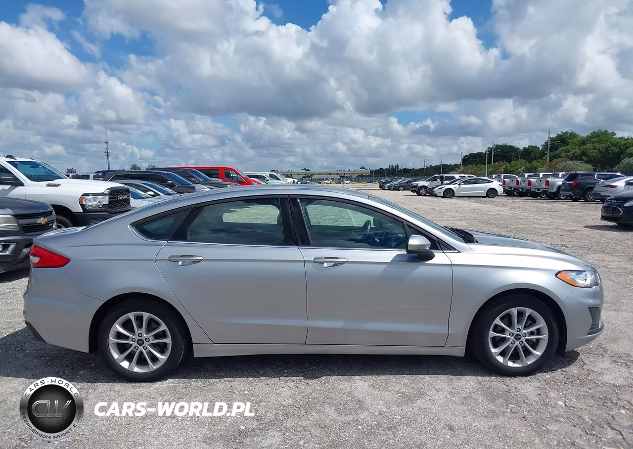 2020 Ford Fusion Hybrid Se VIN:3FA6P0LU4LR196894 - 13