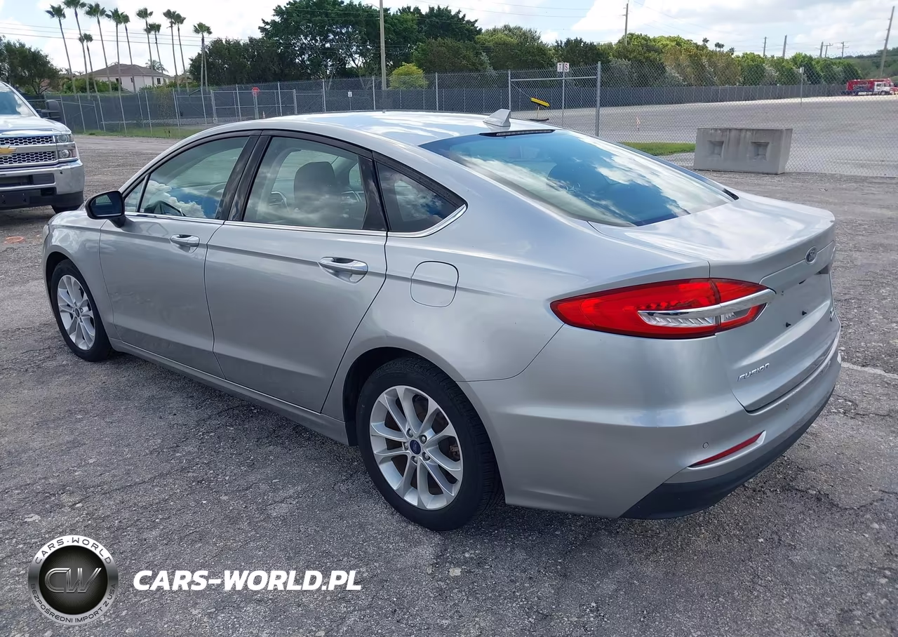 2020 Ford Fusion Hybrid Se VIN:3FA6P0LU4LR196894 - 3