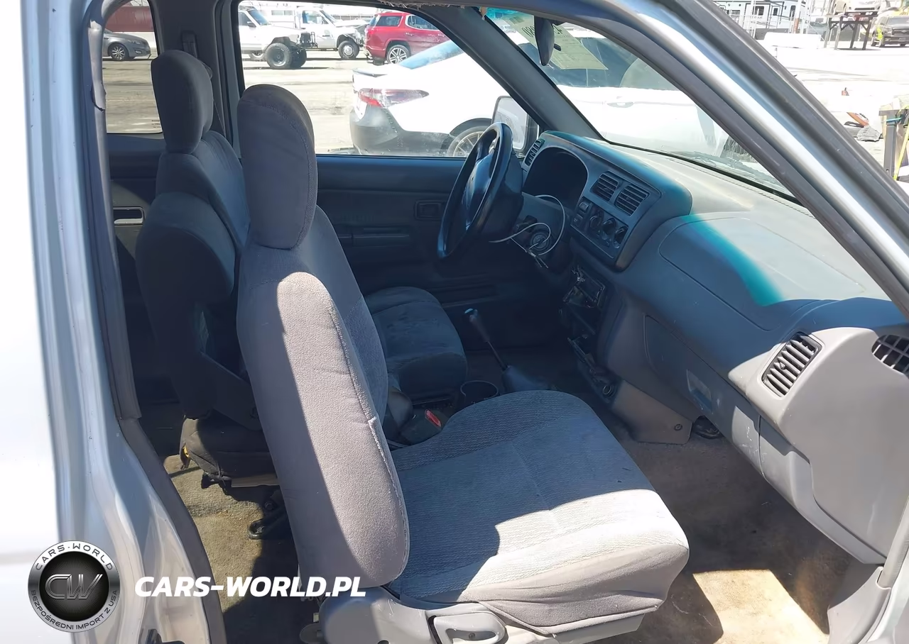2000 Nissan Frontier Xe VIN:1N6DD26SXYC417935 - 5