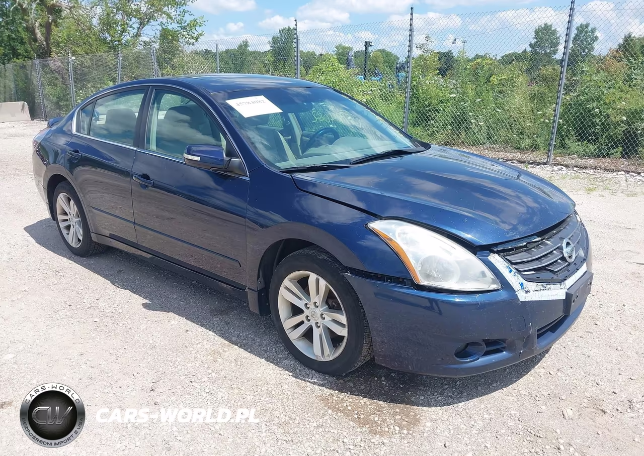 2011 Nissan Altima 3.5 Sr – zdjęcie 1 z 11