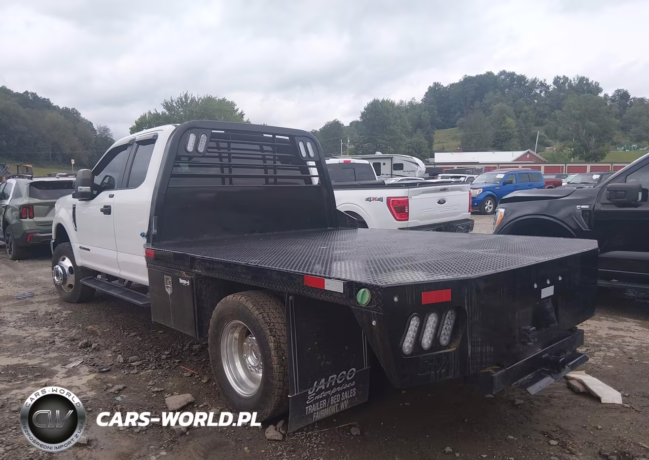 2018 Ford F-350 Chassis Xl VIN:1FD8X3HT1JEC05759 - 3