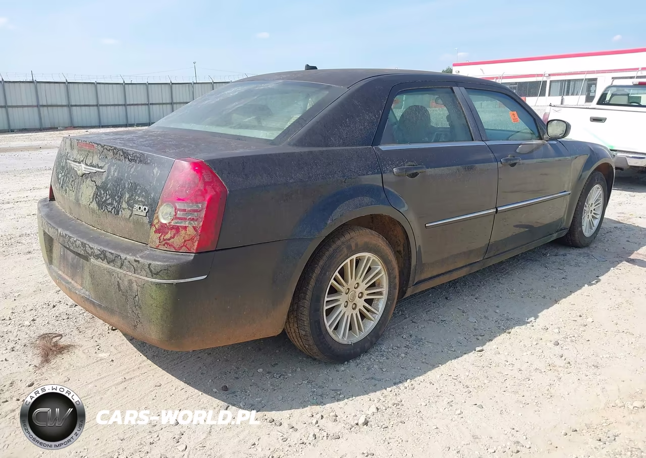 2008 Chrysler 300 Touring VIN:2C3KA53G78H180164 - 4