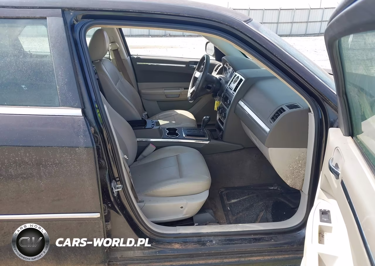 2008 Chrysler 300 Touring VIN:2C3KA53G78H180164 - 5