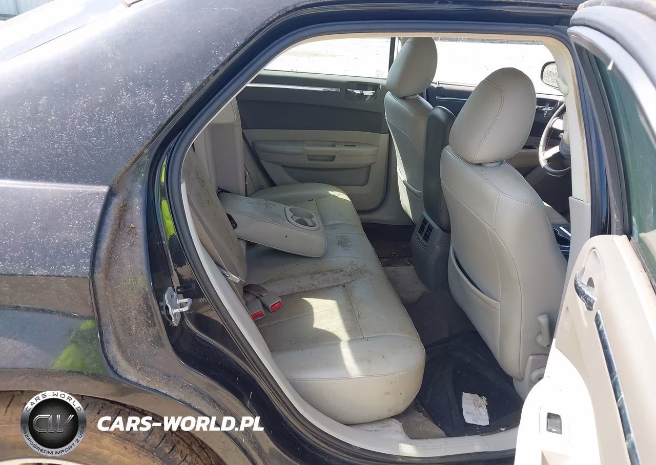 2008 Chrysler 300 Touring VIN:2C3KA53G78H180164 - 8