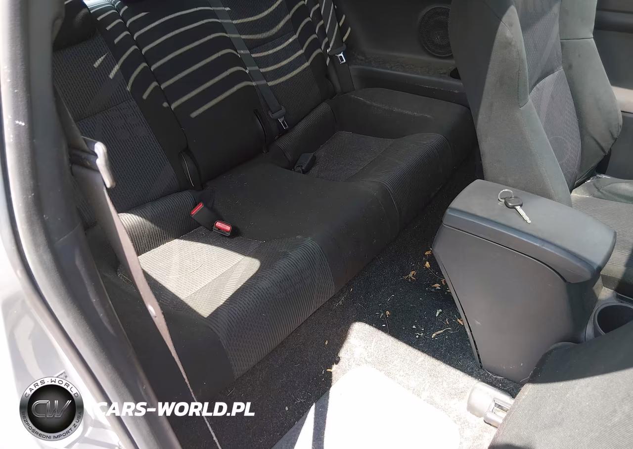 2011 Scion Tc VIN:JTKJF5C79B3013865 - 8