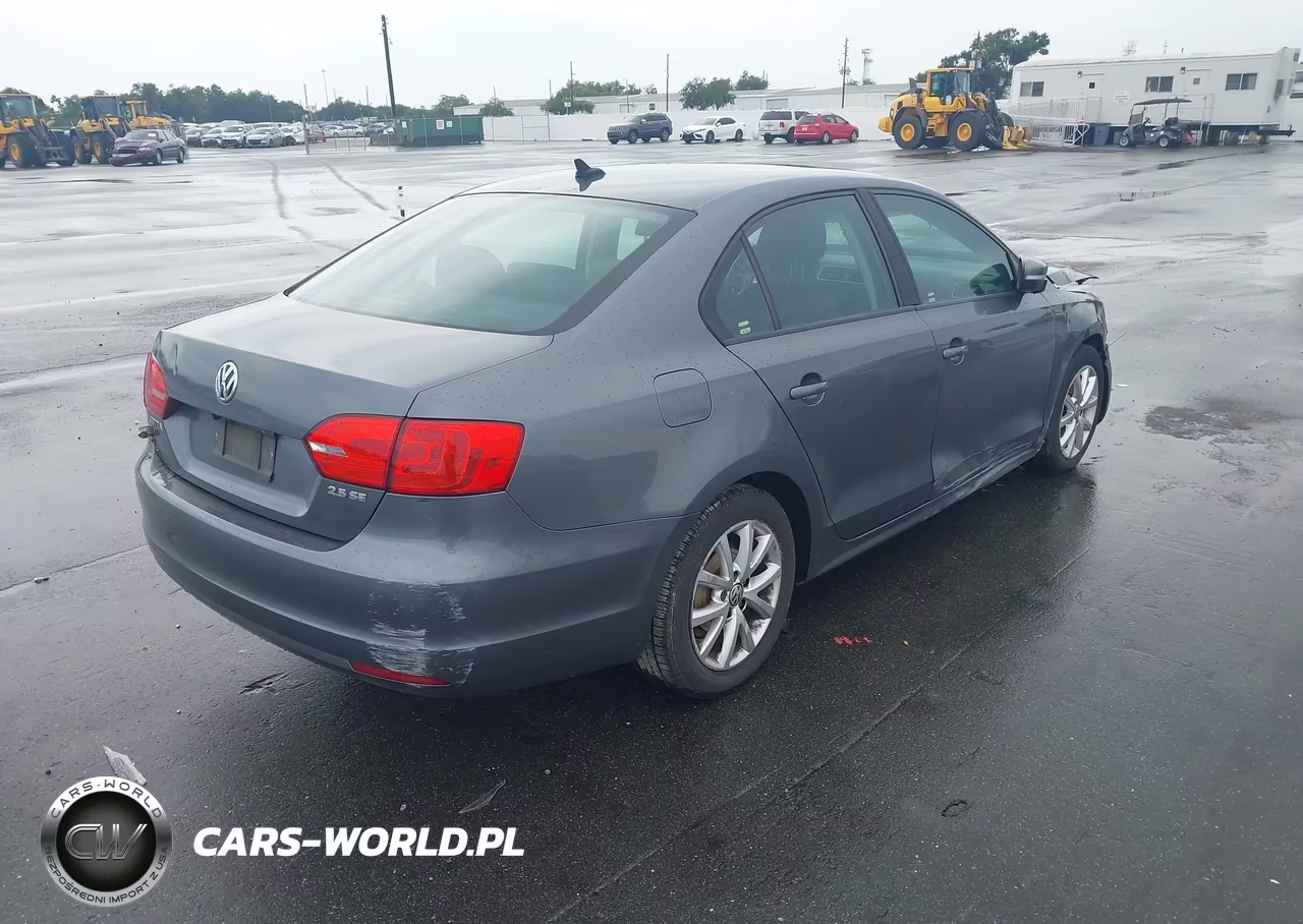 2011 Volkswagen Jetta 2.5L Se VIN:3VWDX7AJ5BM331036 - 4