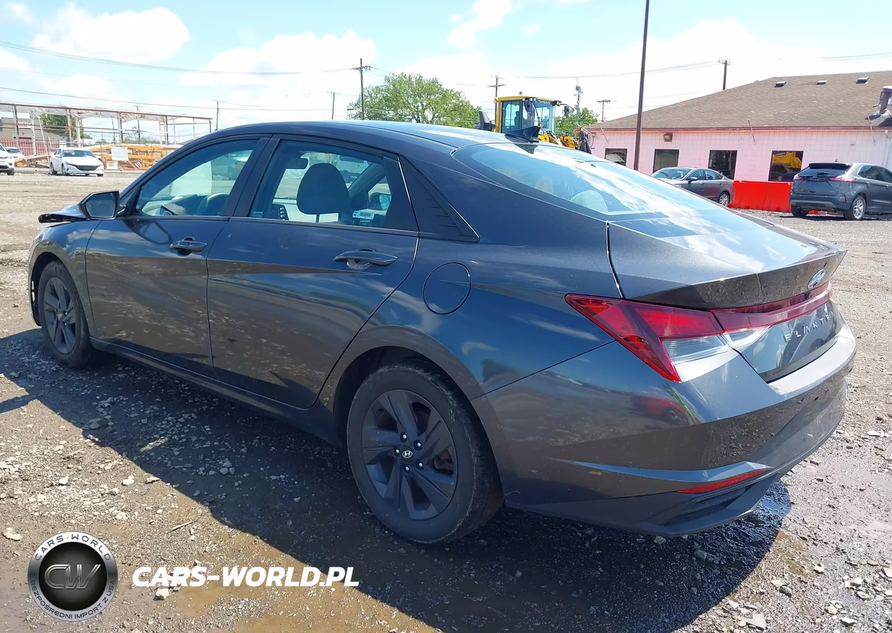 2022 Hyundai Elantra Sel VIN:5NPLS4AG4NH065602 - 3
