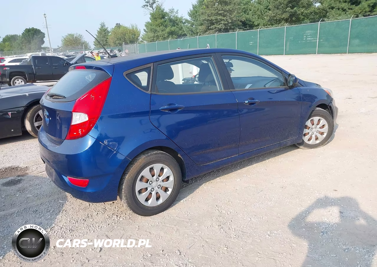 2015 Hyundai Accent Gs VIN:KMHCT5AE6FU204813 - 4