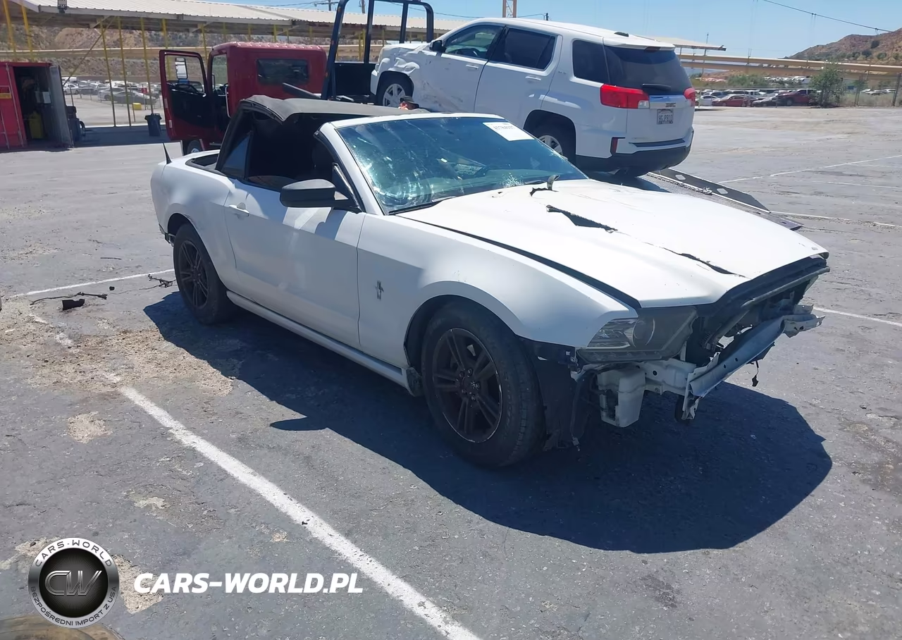 2014 Ford Mustang V6