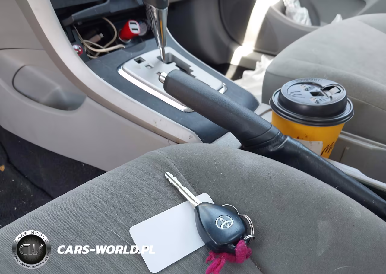 2010 Toyota Corolla Le VIN:2T1BU4EE9AC518267 - 11